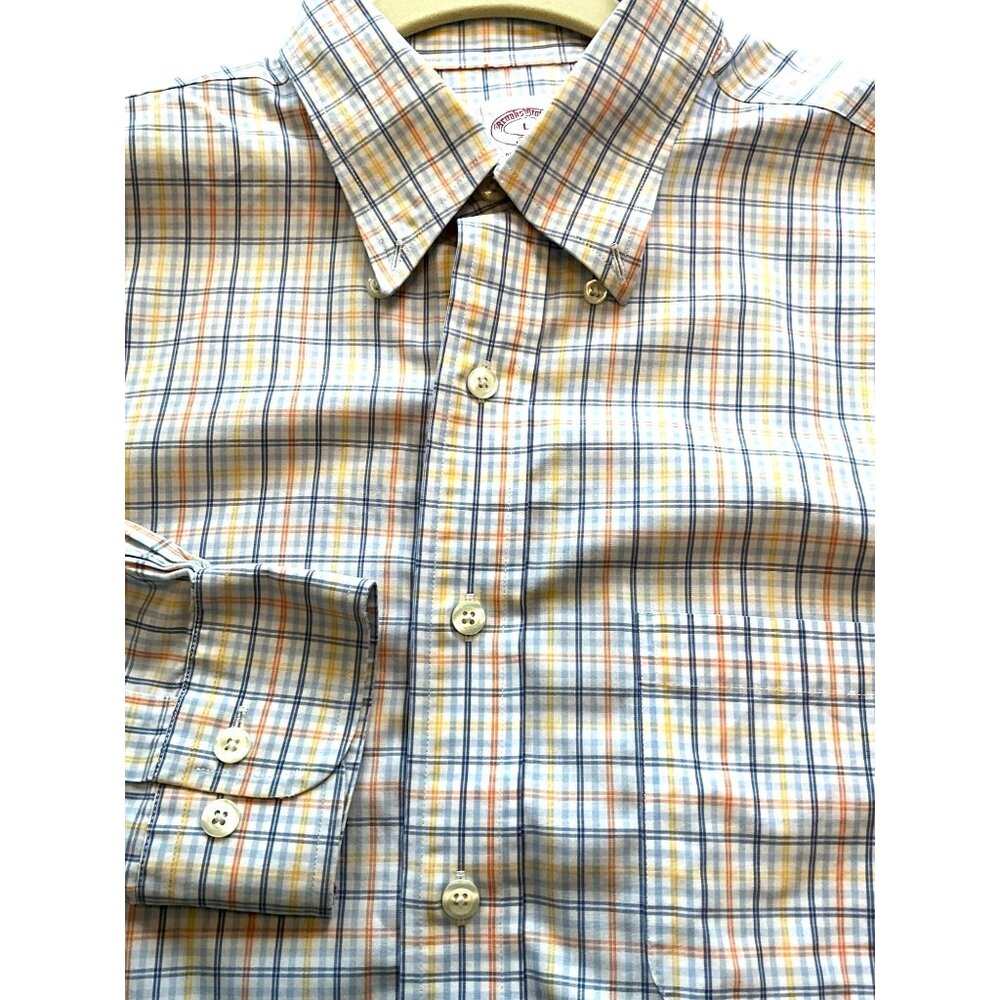 Brooks‎ Brothers 346 Size Large Long Sleeve Button Up Shirt White background
